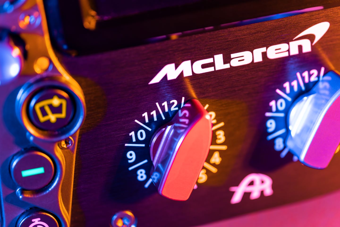 NEWS ASCHER RACING McLAREN ARTURA PROUSB AND ULTIMATE
